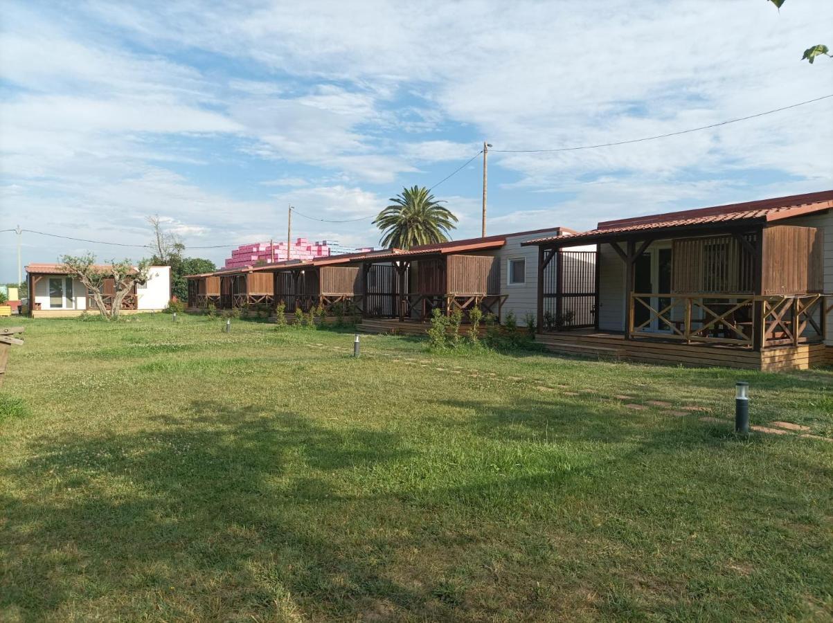 La Masia Bg Parc Sant Pere Pescador Exteriör bild